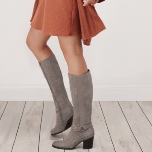 lucchese suede
